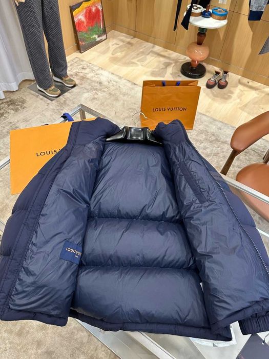 Geaca Louis Vuitton cu umplutura de puf Premium