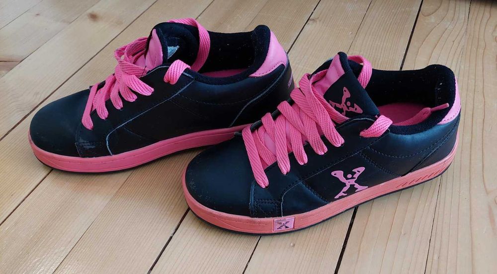 Детски кецове Sidewalk  Girls Wheeled Skate Shoes - Black/Pink, № 35