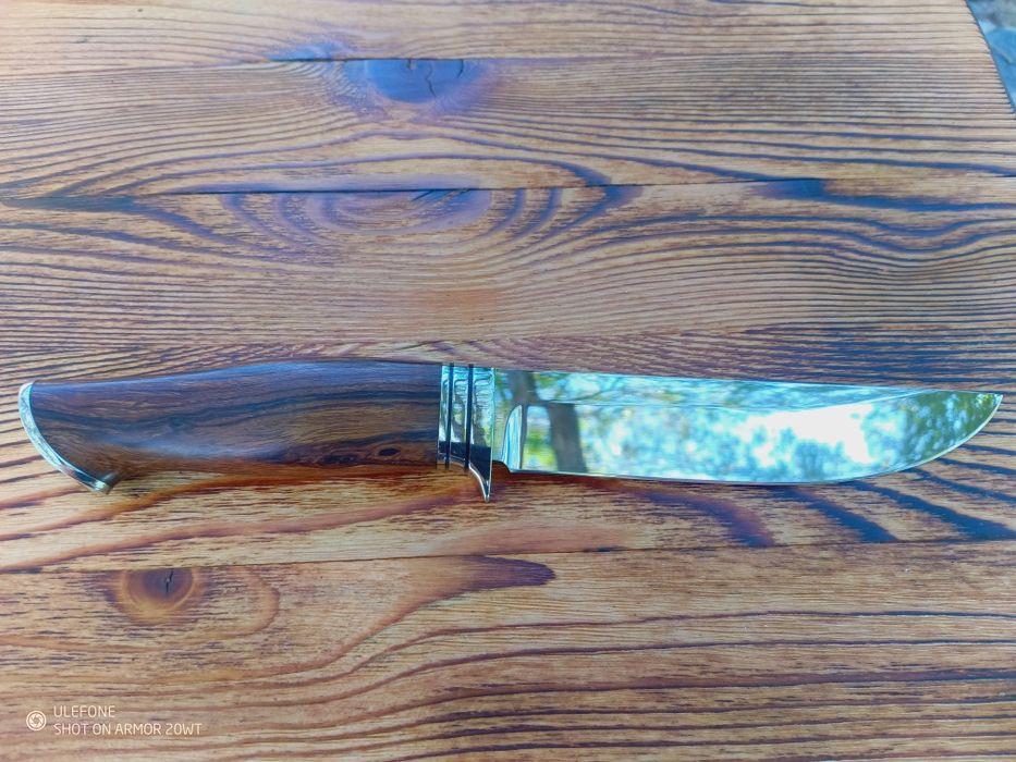 Продавам нож ръчна изработка