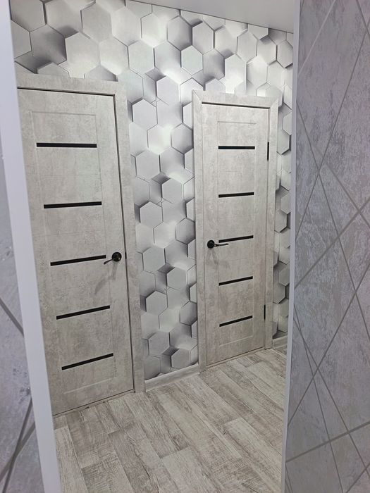 Продам квартиру 4 ех комнатную