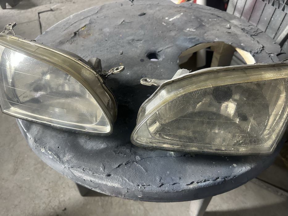 Фары на таету спасио