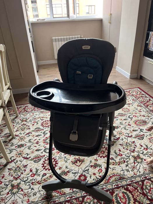 Продам стульчик для кормлений
