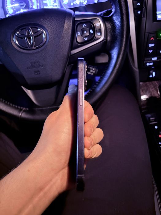 айфон 15 256гб черного цвета