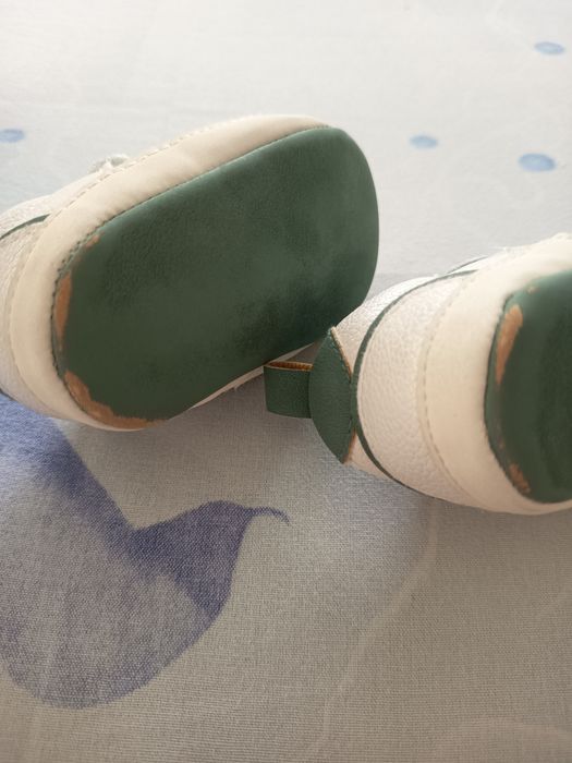 Botoși adidași  bebeluși