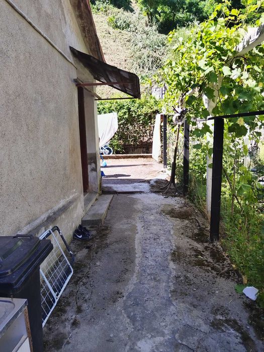 Vând casă în Sasca montana