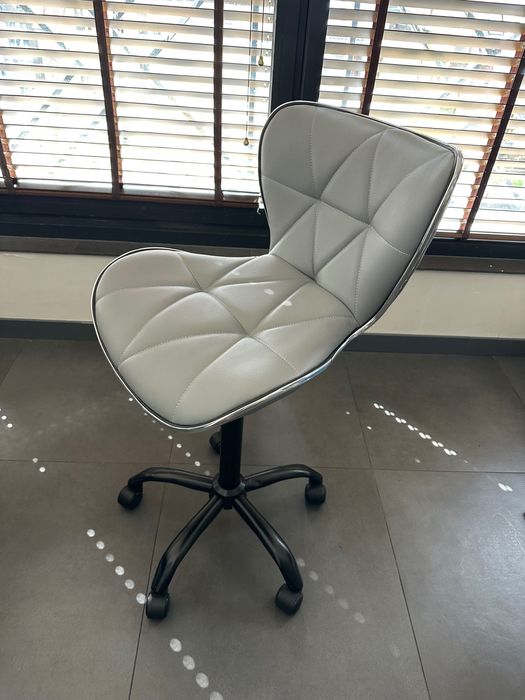 ВИСОК СТОЛ НА КОЛЕЛЦА BROOKLYN - 2г гаранция и безплатна доставка