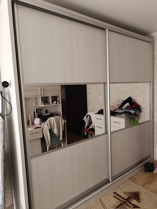 Продам шкаф купе.