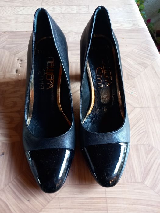 Дамски обувки официални български