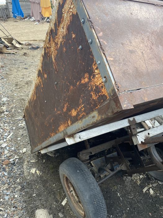 продам прицеп срочно