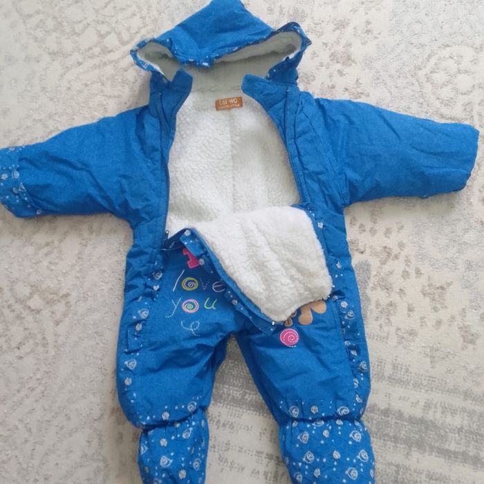 Продам детский комбинезон