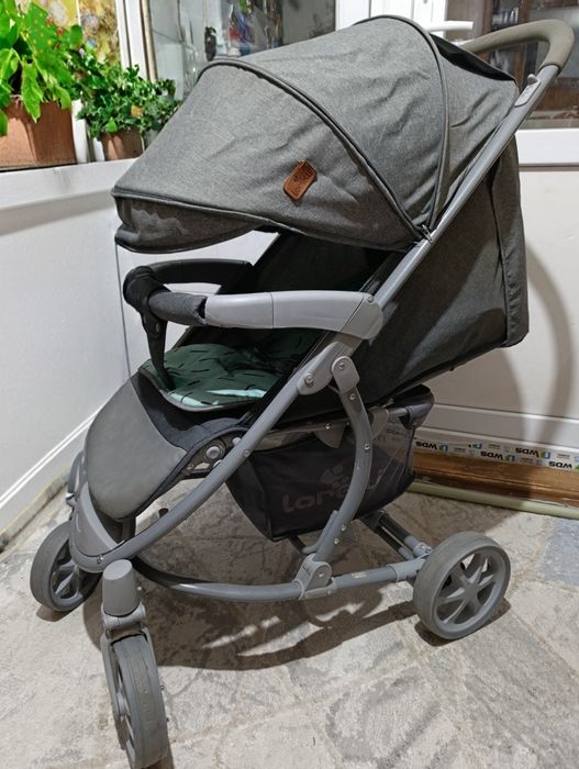 Коляска универсальная для мальчика и девочки