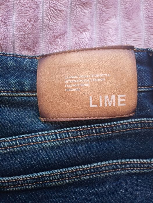 Продам новые джинсы