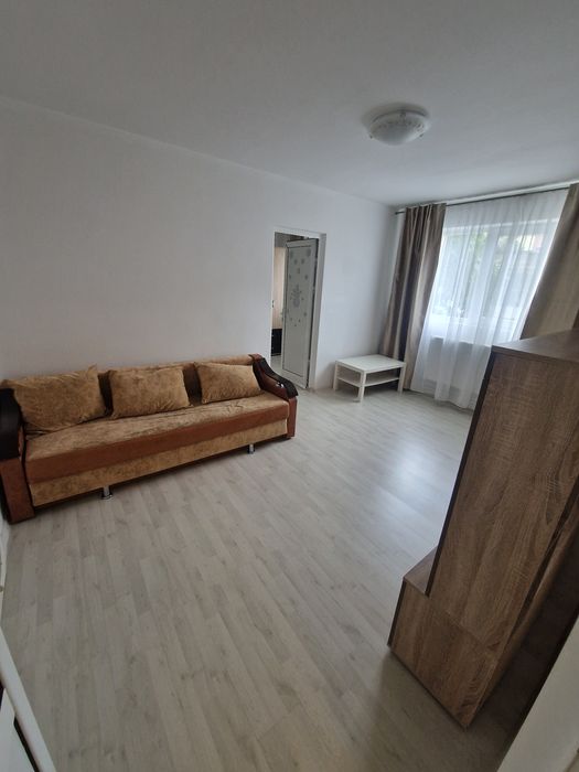 Proprietar vand apartament in Baicoi,zona blocuri Liliesti!