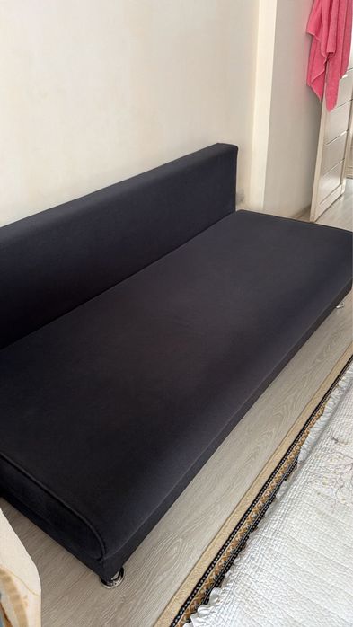 Люстра, диван,холодилник