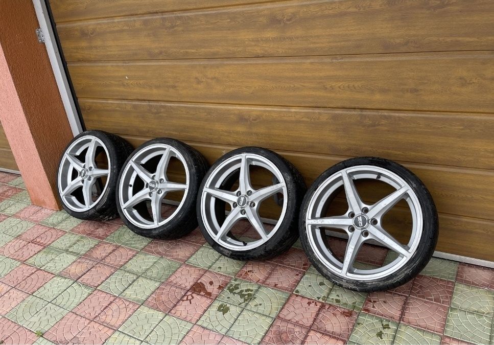 Jante OZ 19" inch Vw golf,passat 5*112
   Cauciucurile vara sunt intr-o stare foarte buna, acestea sunt fabricate in august 2018