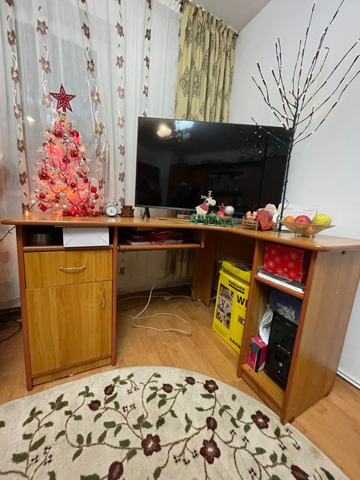 Mobilă tineret de vânzare și birou