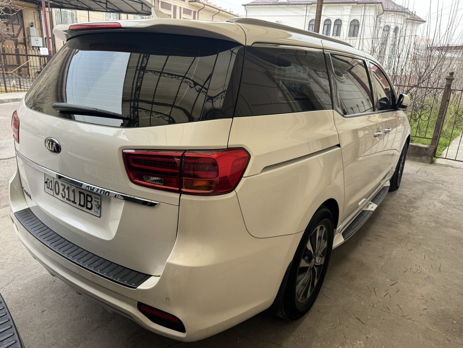 Kia Carnival 9кишилик