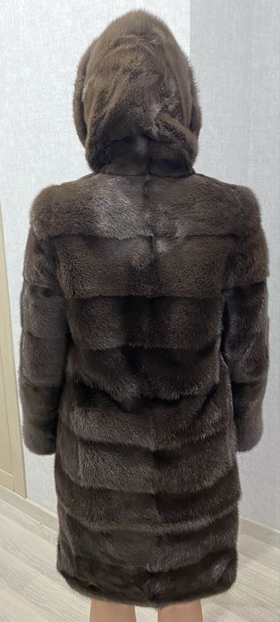 Продам норковую шубу