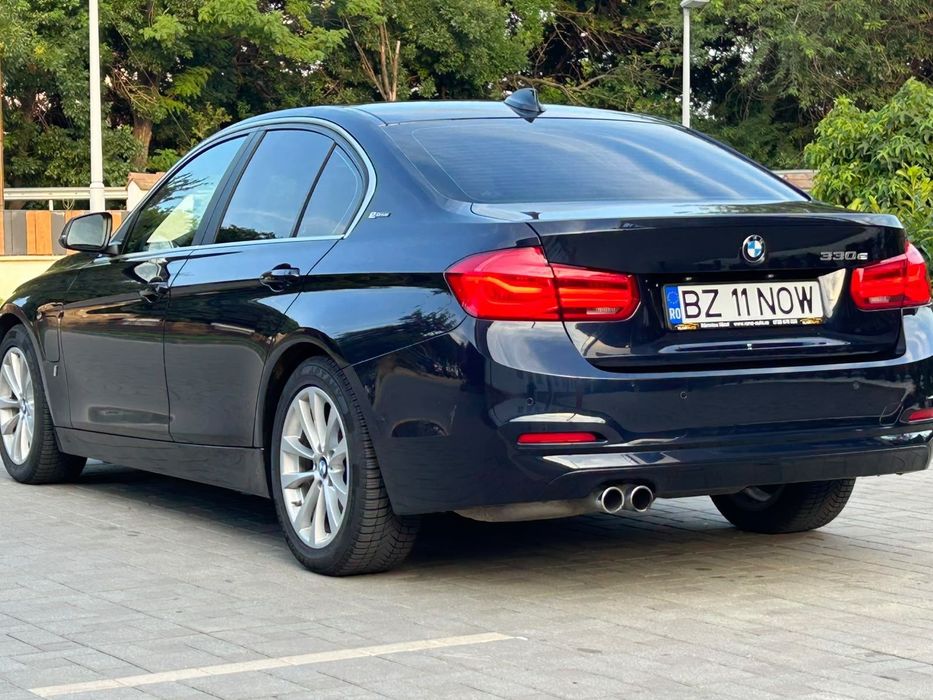BMW Seria 3 BMW Seria 3 330e 2.0 Benzina Plug-in Hybrid 252Cp