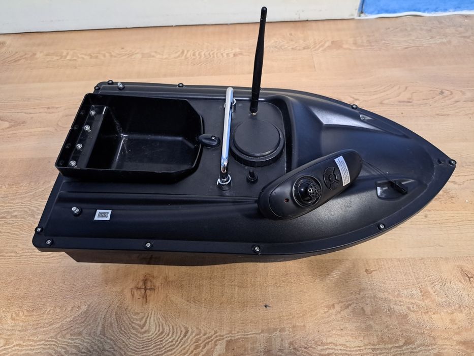 Лодка за захранка