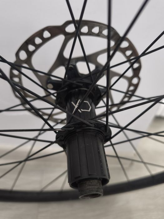 Roti complete șosea / gravel / CX, Shimano, CL, butuc dinam + anvelope