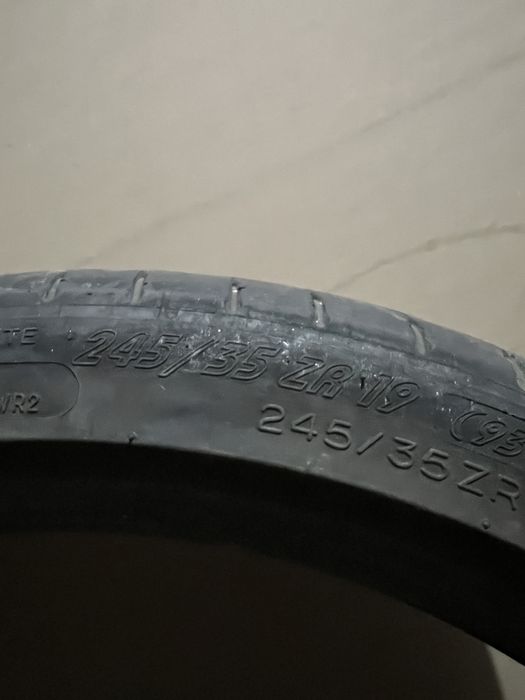 245/35/19 Michelin