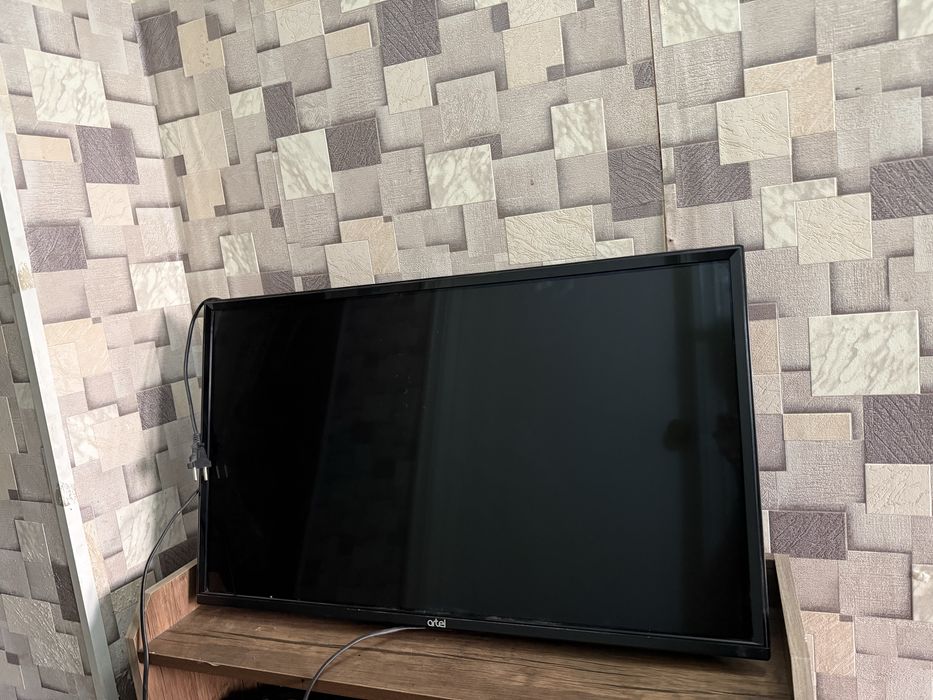 Artel TV Led 32/9100