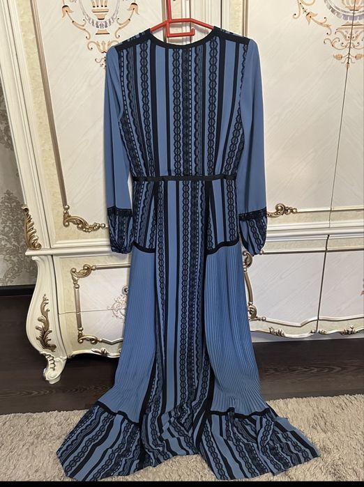 Продам платье очень красивое