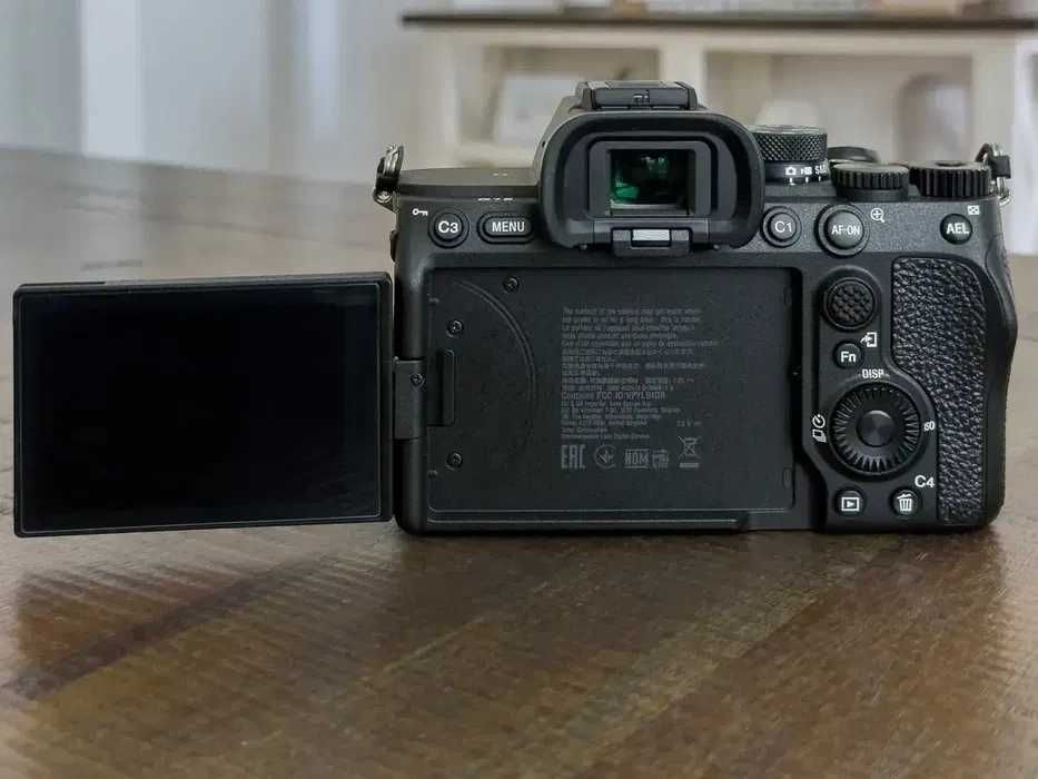 Sony A7 IV - Като нова!