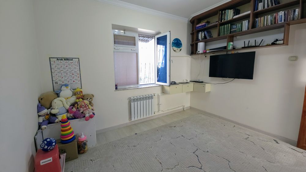 Chorsu yo'l yuzida kvartira  3/4/4