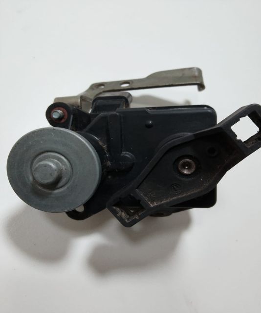 Clapeta  Galerie Admisie    A6421500494 Mercedes-Benz M-Class W164 se