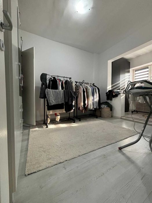 Apartament 4 camere decomandat, Central, 82mp, etaj 3/4