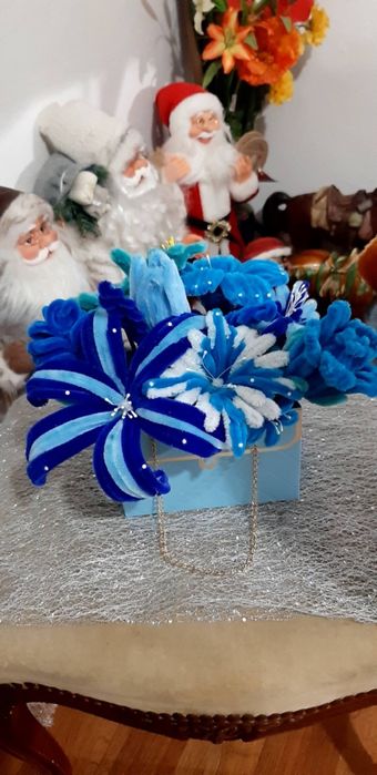 Flori din sarma plusata,lucrate e manual!