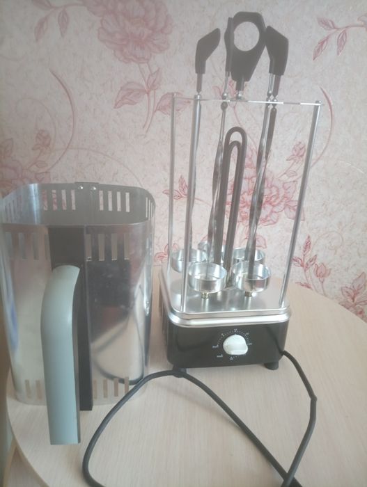 Электрошашлычница б/у в хорошем состоянии