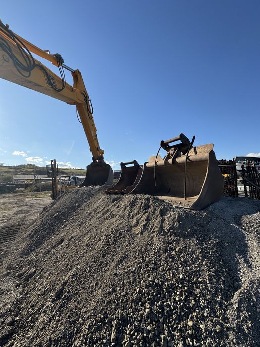 Excavator Jcb 220 24 tone  3 cupe  27.900€