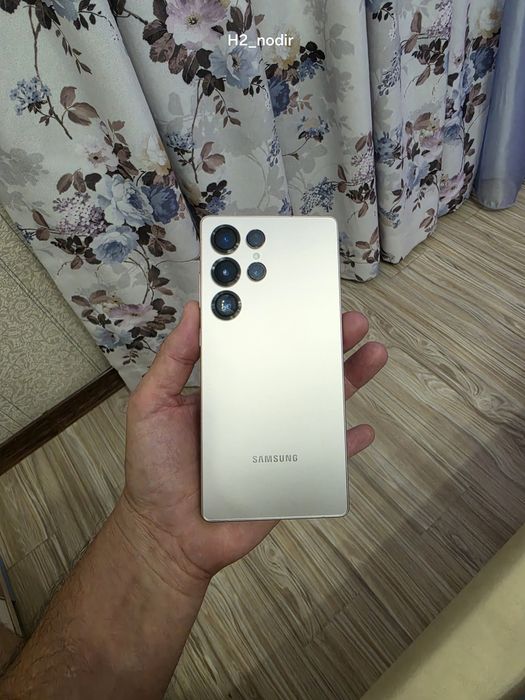 Сотилади Samsung S25 ultra 256 Gb