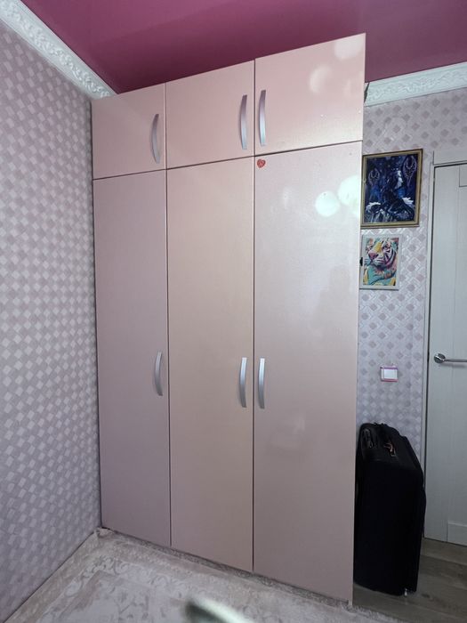 продам шкаф и кровать.