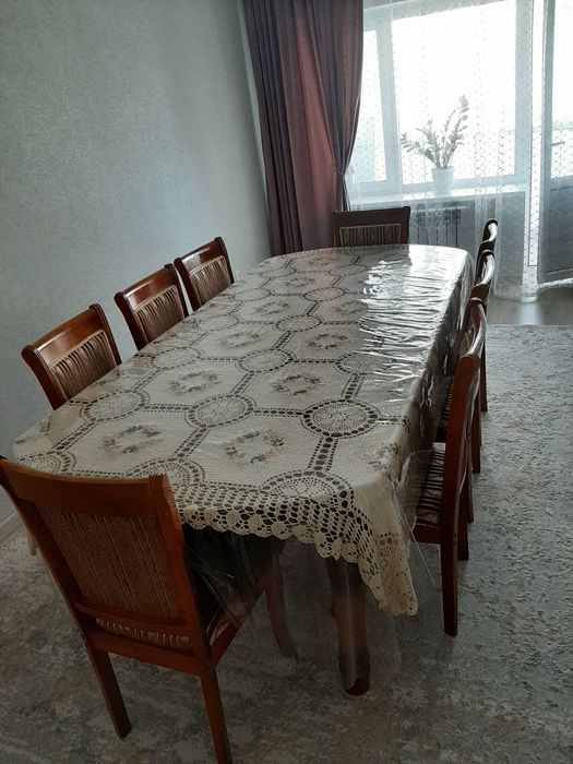 Продам стол гостевой