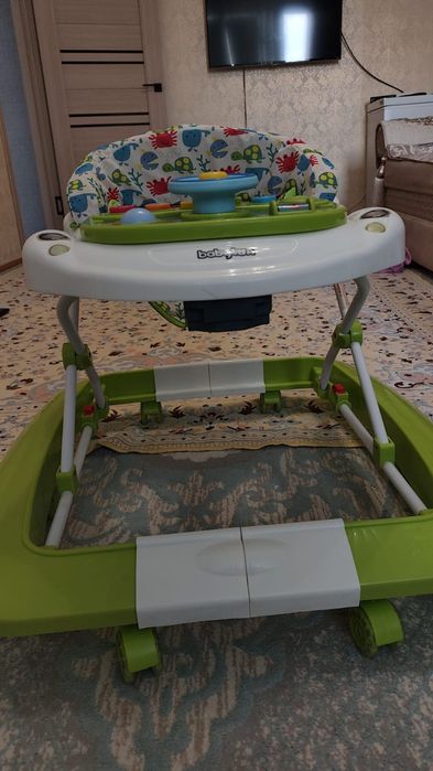 Срочно продам детский ходунки