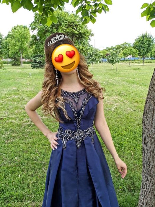 Елегантна бална рокля от френска тафта