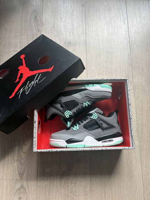 Jordan 4 Green Glow