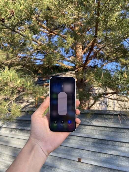 Продам срочно iPhone 12 64GB