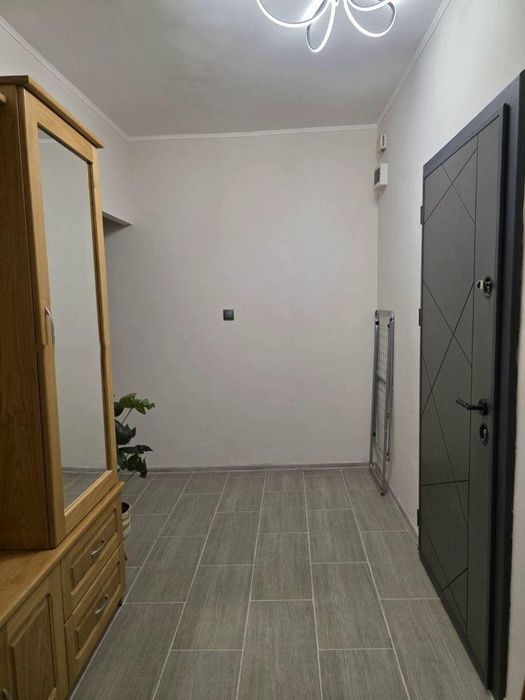 Двустаен апартамент в ж.к. Люлин 10.