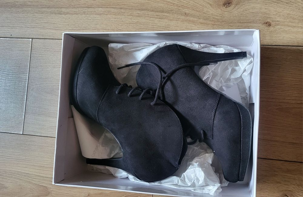 Botine negre cu toc (noi)