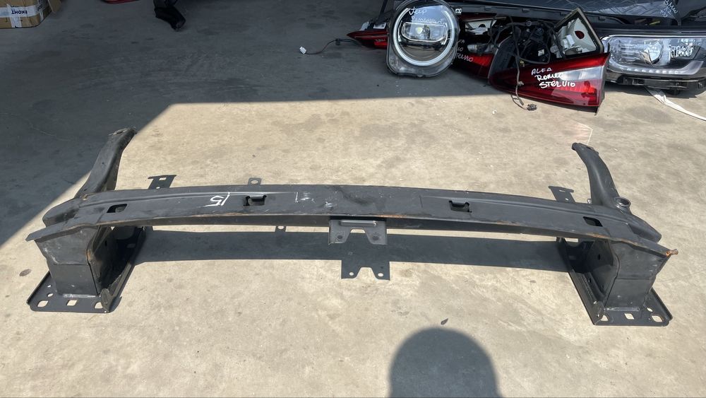 Греда предна броня Skoda Karoq