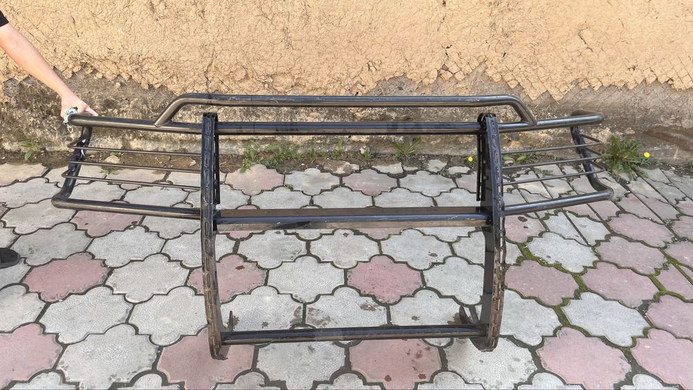 Кенгурятник на джип