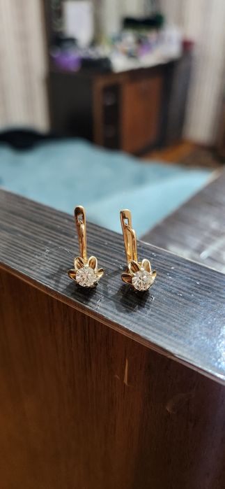 Серьги с искусственным бриллиантом СССР