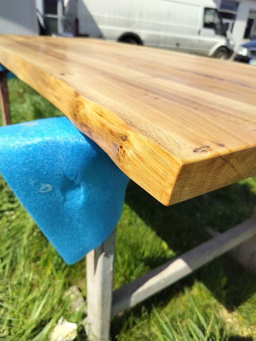 Masă din lemn masiv de stejar – stil natural