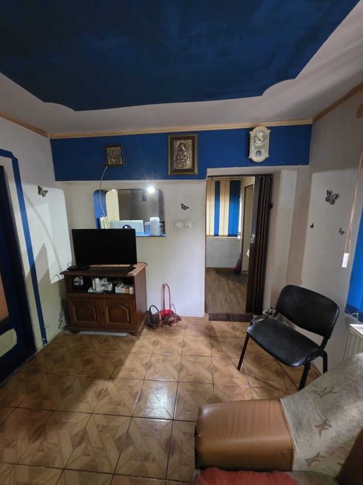 Casă de vânzare + spatiu comercial – Câmpina, Prahova