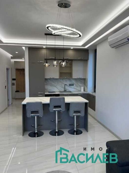 Продава се Тристаен апартамент в София, Център - 111 кв.м за 1833 €/кв.м - Снимка #2